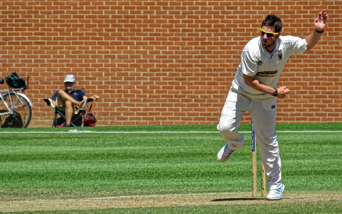 Cambridge_University_CC_v_MCC_at_Cambridge,_England_083.jpg